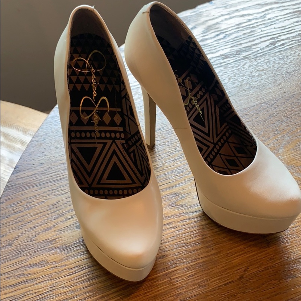 Jessica Simpson White Platform Heel